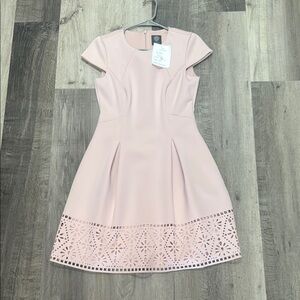 ☀️Vince Camuto Cap Sleeve Dress